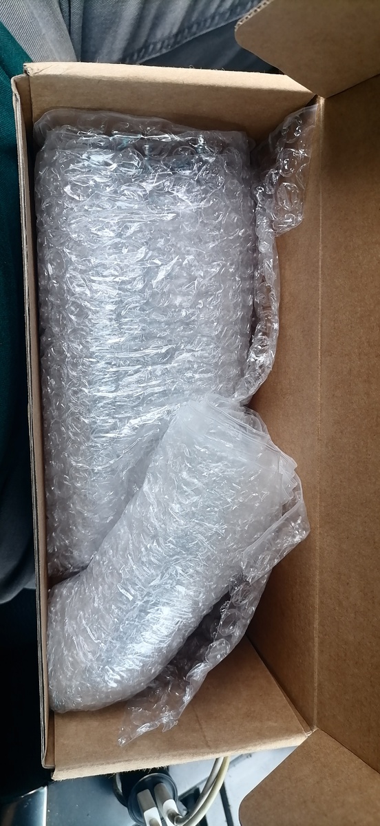 Внутри коробки