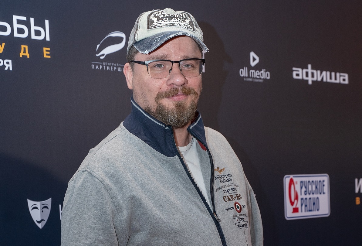    Все три жены Харламова перед свадьбой уверяли, что лучшего спутника жизни не найти