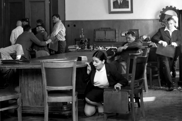    Кадр из фильма «Дорогие товарищи!». Фото: Кино-театр.ру