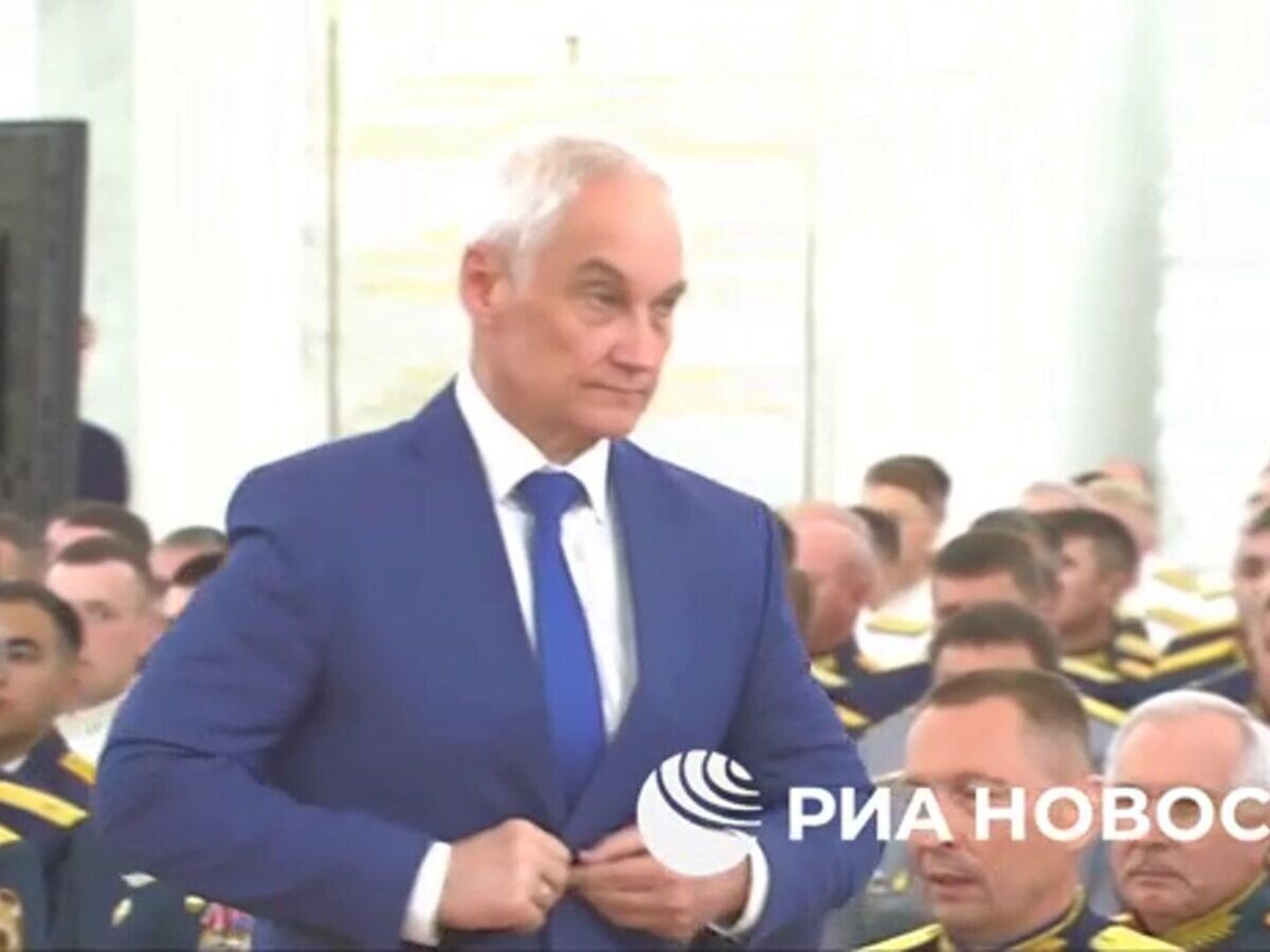    Белоусов напутствовал выпускников военных вузов: "Служите Отчизне верой и правдой"© РИА Новости