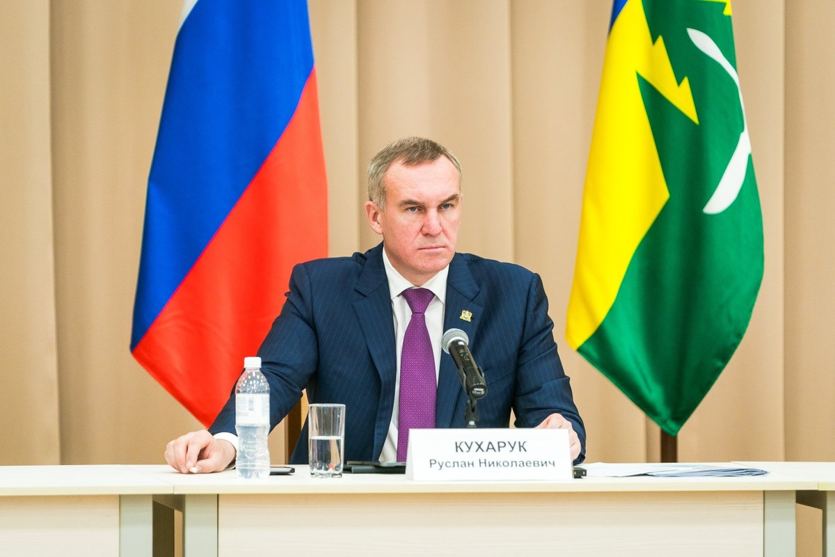    Руслан Кухарук выделил несколько болевых тем, волнующих жителей Ханты-Мансийска