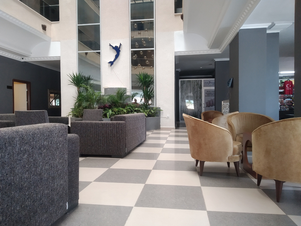 Холл Club Bayar Beach Hotel