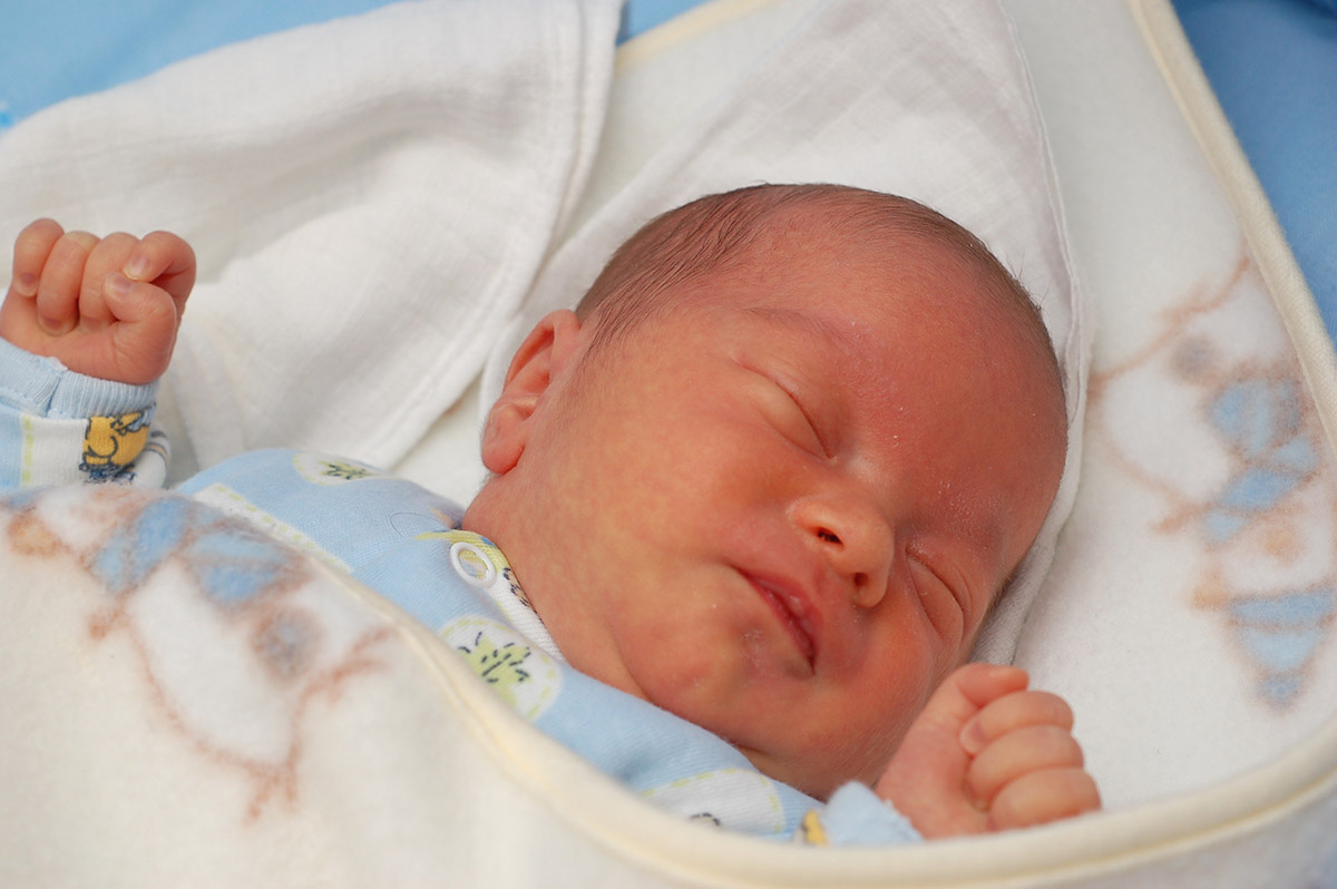    Младенцев теперь укладывают спать не только колыбельными. Источник: shutterstock.com