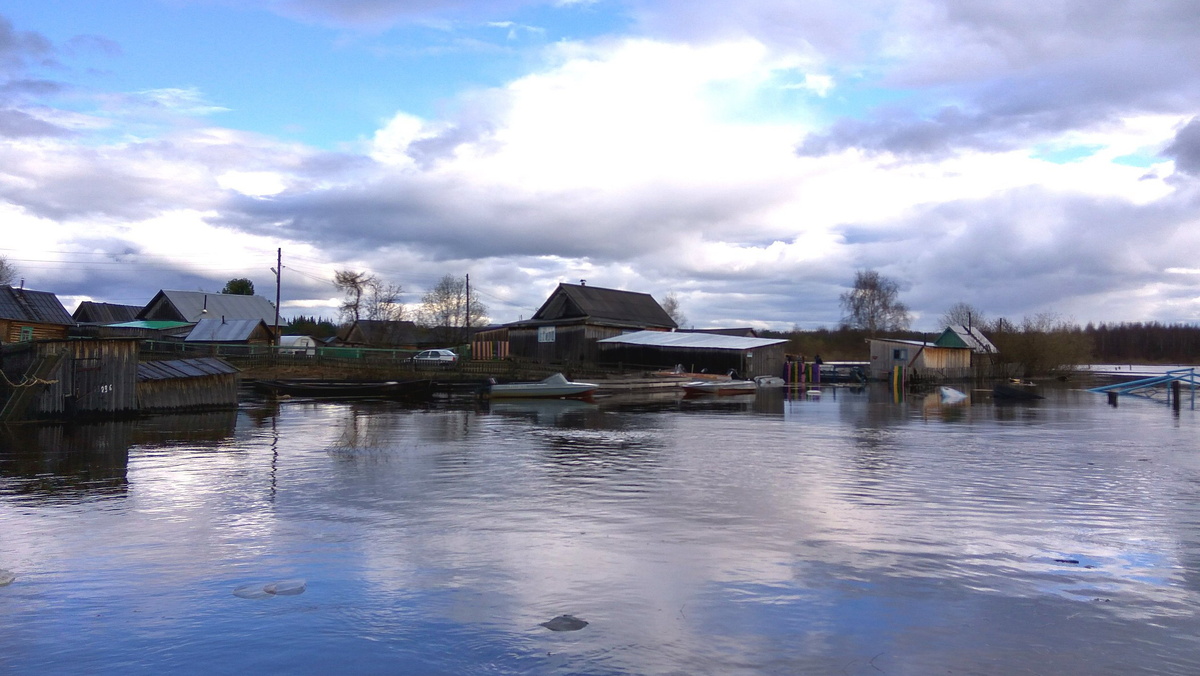    Всё под контролем. Югорчане объединили усилия в противостоянии «большой воде»