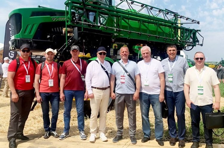    Тюменские инвесторы презентовали уникальный для России кормопроект по люцерне на Всероссийском дне поля 2024