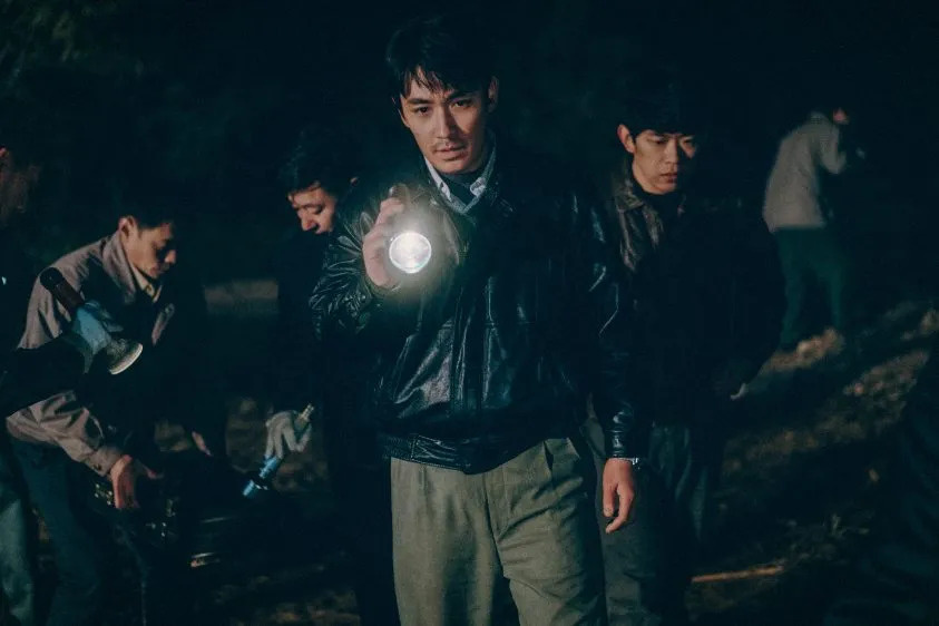 27 июня в российский прокат выходит атмосфернейший детективный триллер от именитого китайского режиссера Вэя Шуцзюня.