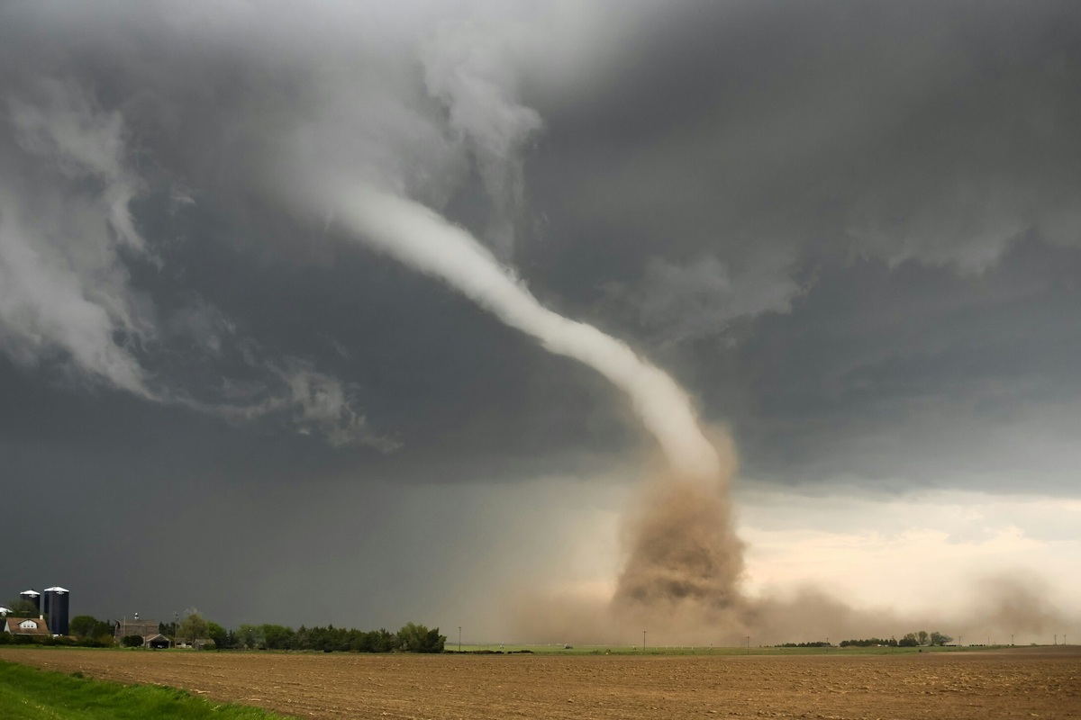     Разрушительный вихрь: как, когда и почему образуется смерч