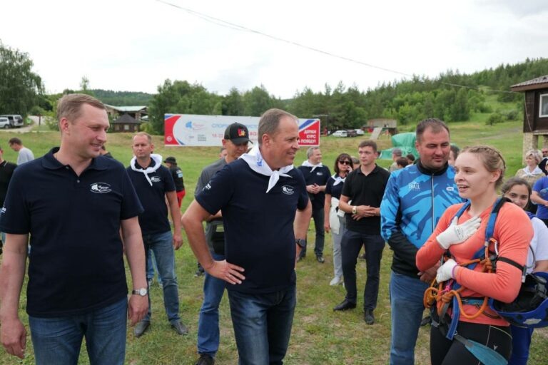    Полпред Президента РФ в ПФО Игорь Комаров принял участие в церемонии закрытия «Туриады» Кристина Просвиркина