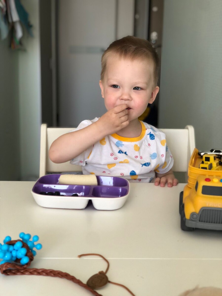 Петя в гостях