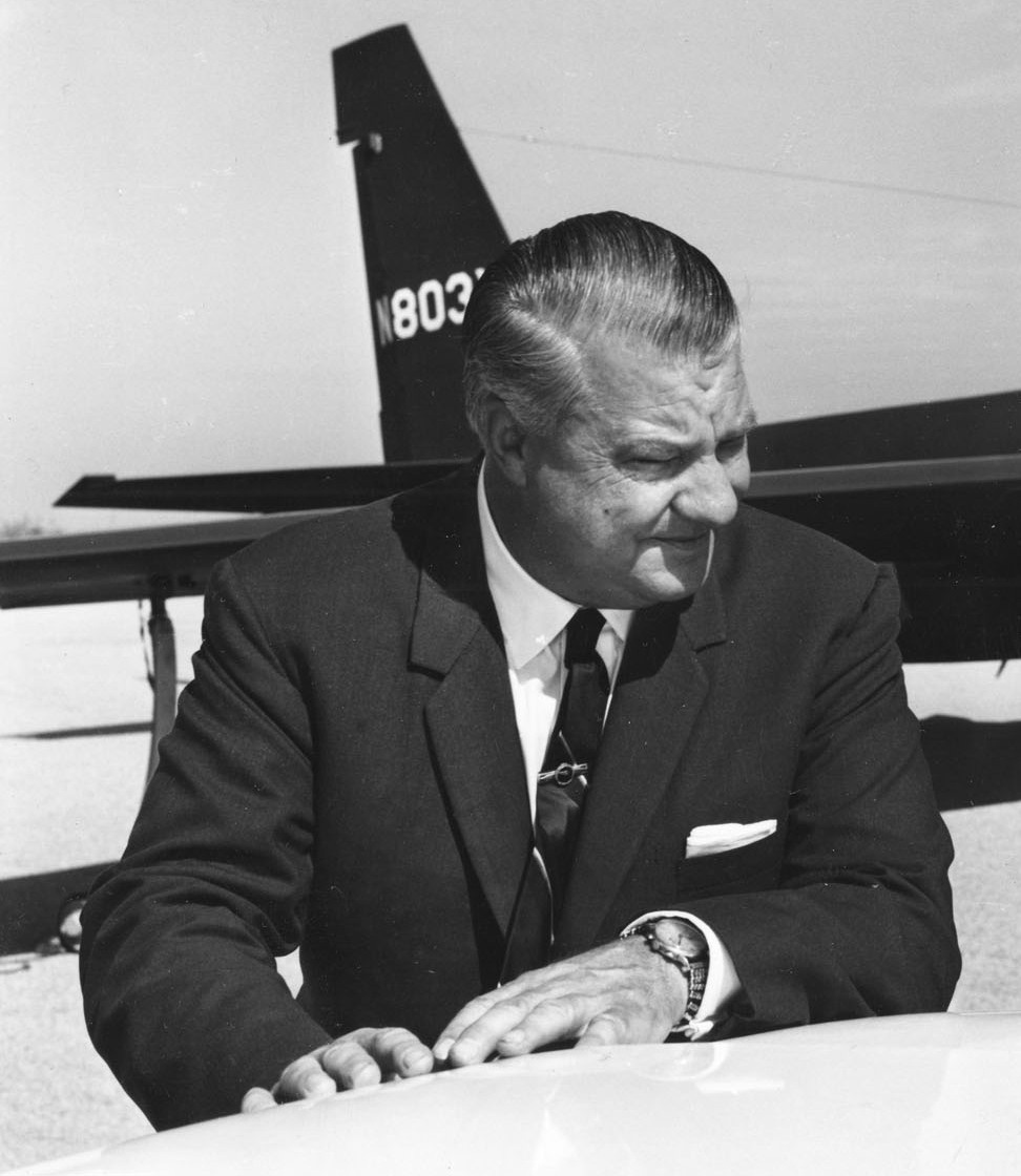 Кларенс Джонсон. Фотография 1966 года.