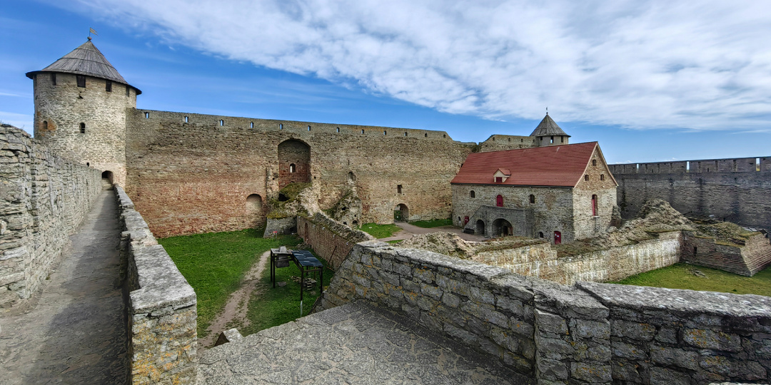 Ивангородская крепость - самая интересная среди всех крепостей Ленобласти (Ивангород)