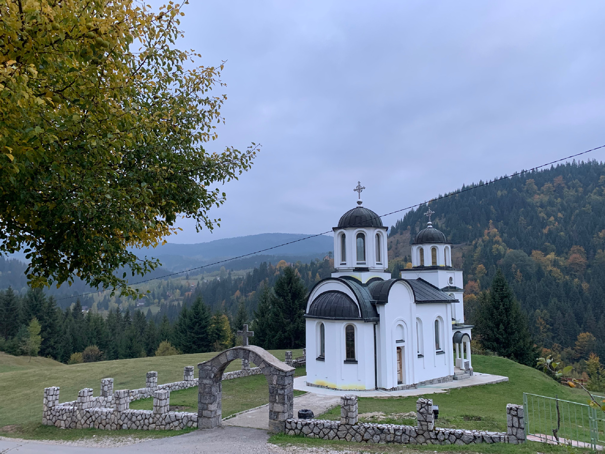Церковь на горе Златар около г. Нова Варош - личное фото автора