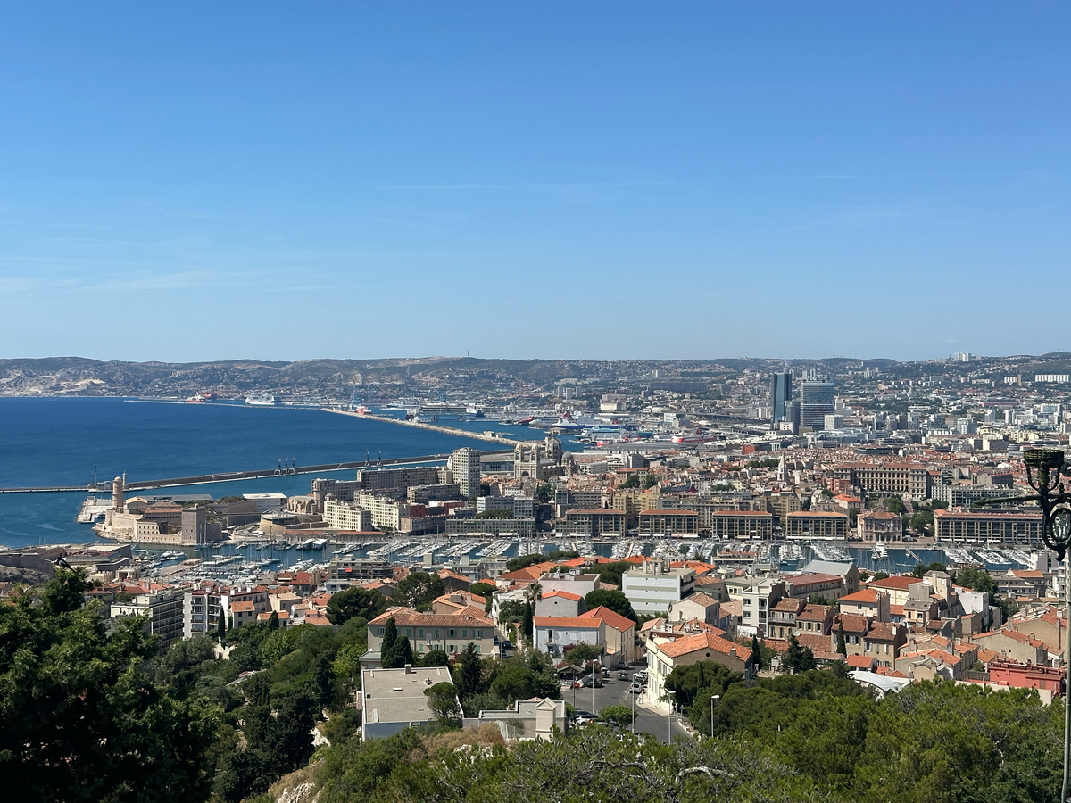 Панорама Марселя и тот самый «лазурный берег»