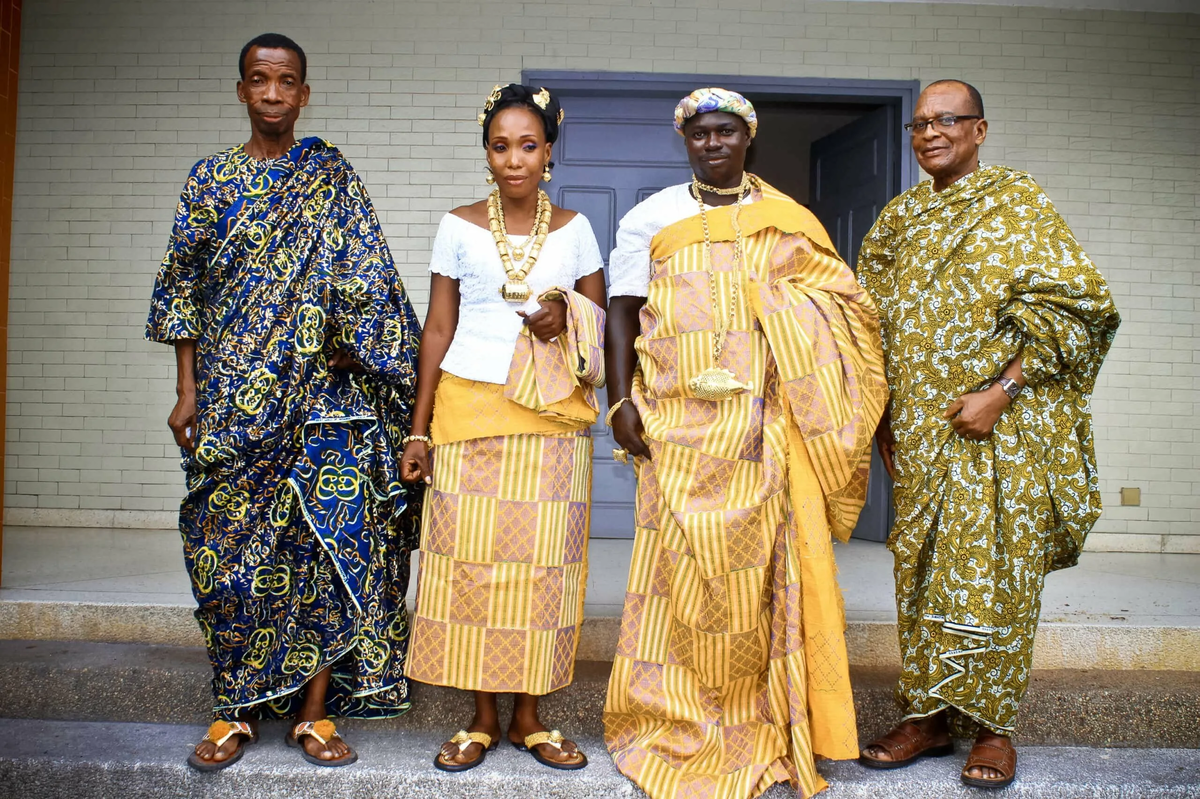 Источник: https://mykaleidoscope.ru/moda/113755-tradicionnaja-afrikanskaja-odezhda-75-foto.html
