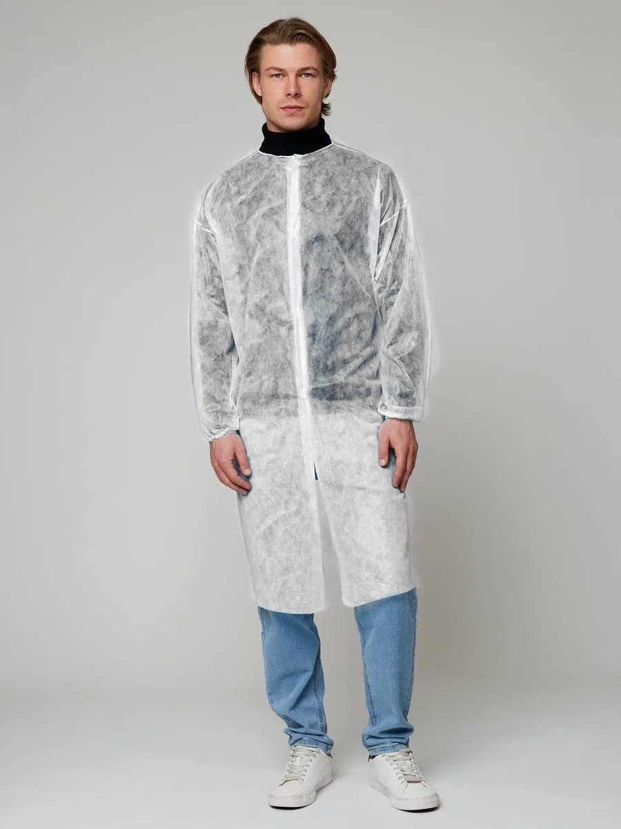 Одноразовый халат на кнопках из спанбонда.