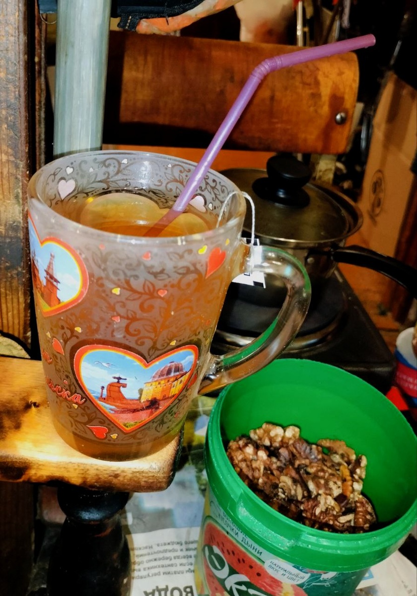 ВО ВТОРОЙ ПОЛОВИНЕ ДНЯ ОБЯЗАТЕЛЬНО ПЬЮ ЗЕЛЁНЫЙ ЧАЙ: СТИМУЛИРУЕТ ВЫРАБОТКУ ГОРМОНА СНА