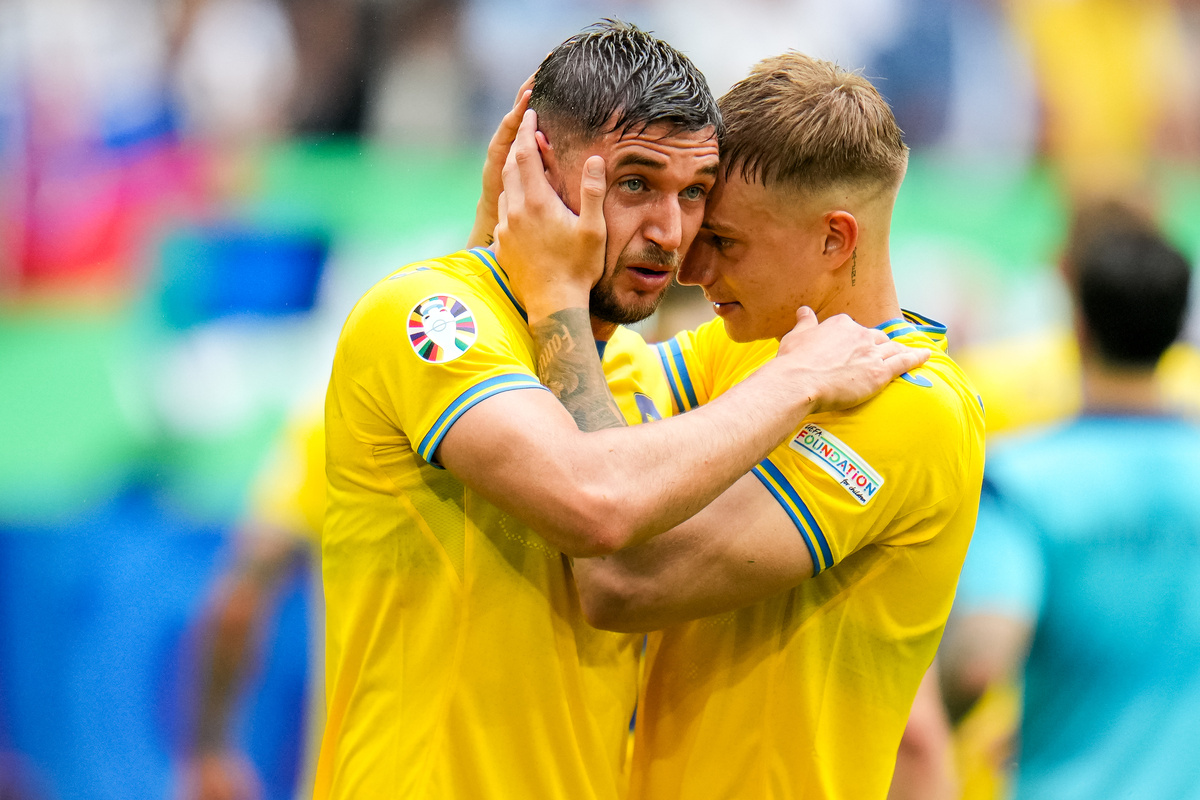    А на 80-й минуте сработала замена Реброва. Всё тот же Шапаренко выполнил заброс в чужую штрафную, а Роман Яремчук протолкнул мяч мимо не слишком уверенно сыгравшего на выходе Мартина Дубравки / Gettyimages.ru