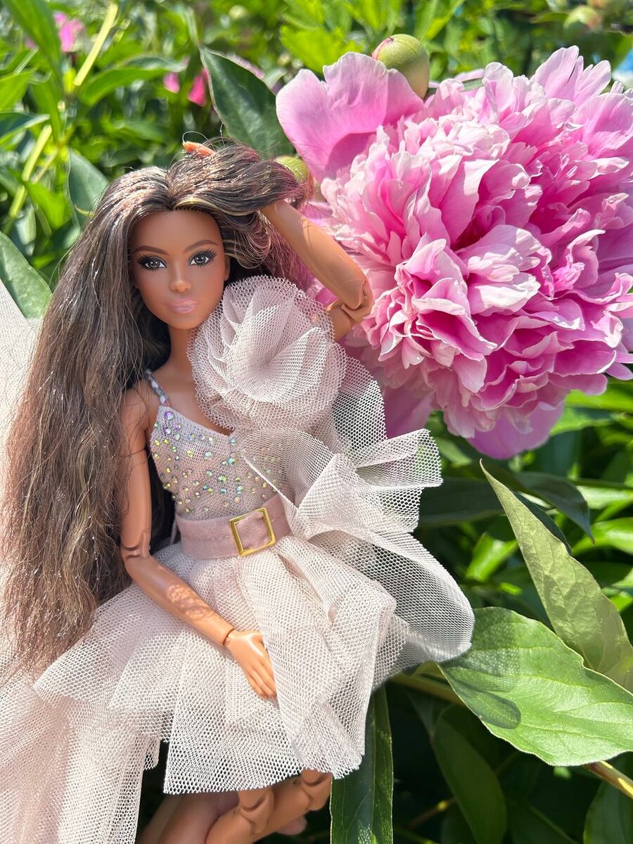 Barbie looks #1 Lina брюнетка GTD89