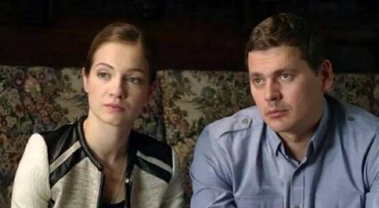 Анна (Мария Луговая)и Вадим (Александр Пашков).