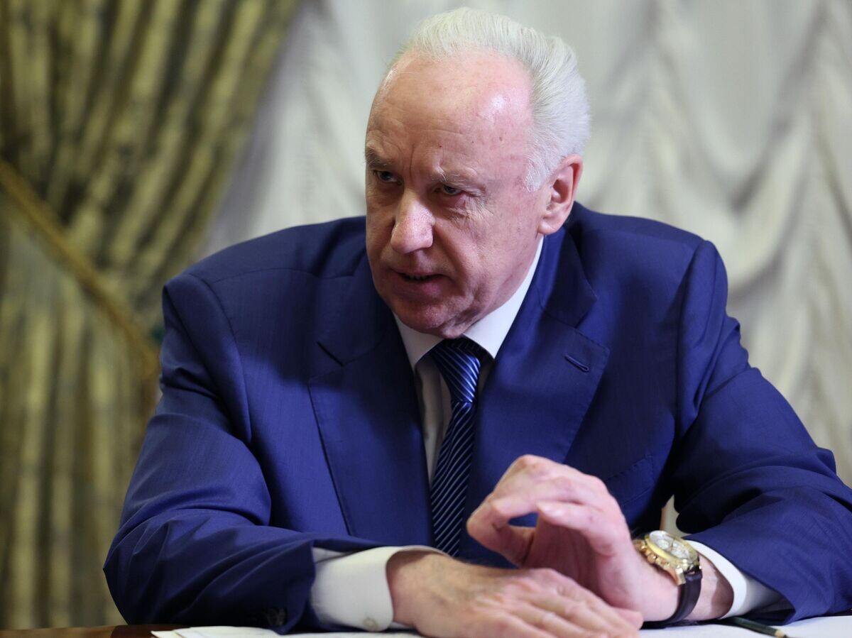    Глава Следственного комитета России Александр Бастрыкин во время встречи с президентом РФ Владимиром Путиным© РИА Новости / POOL