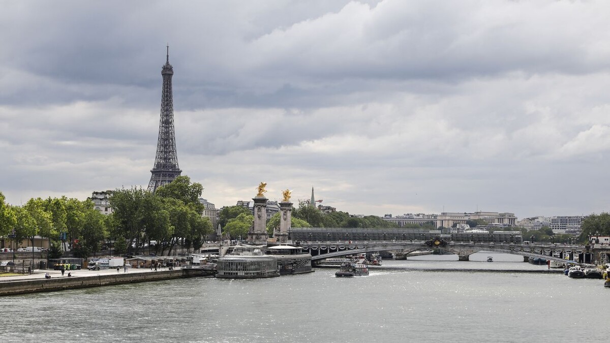 Река Сена по-прежнему не соответствует требованиям, необходимым для участия в Олимпийских играх в Париже этим летом, объявили в пятницу официальные лица Парижа.