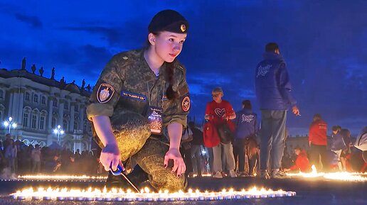 🕯️ 80 000 огней памяти: Как Петербург чтит героев блокады Ленинграда