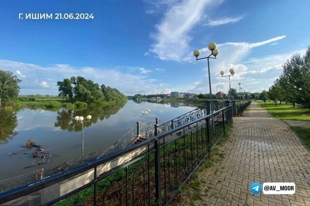    С апреля уровень воды значительно снилизся. Фото: Telegram/ Александр Моор