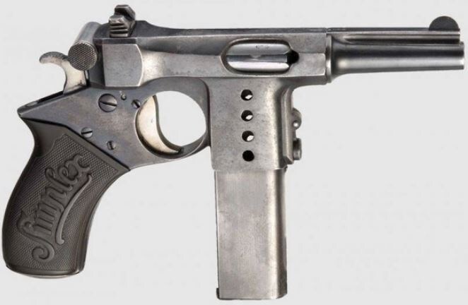 В самом начале 20-го века известный оружейник из Германии, Теодор Бергманн, представил миру своё свежее изобретение - пистолет Bergmann Simplex.-2