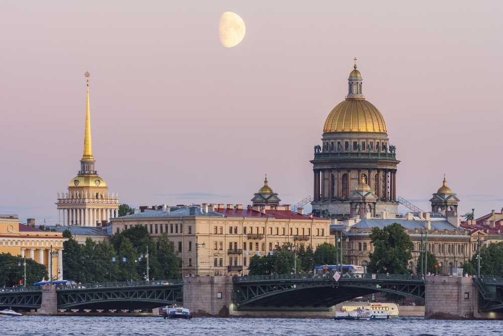 Последние месяцы в Питере наблюдается просто эпидемия изнасилований, совершенных приезжими