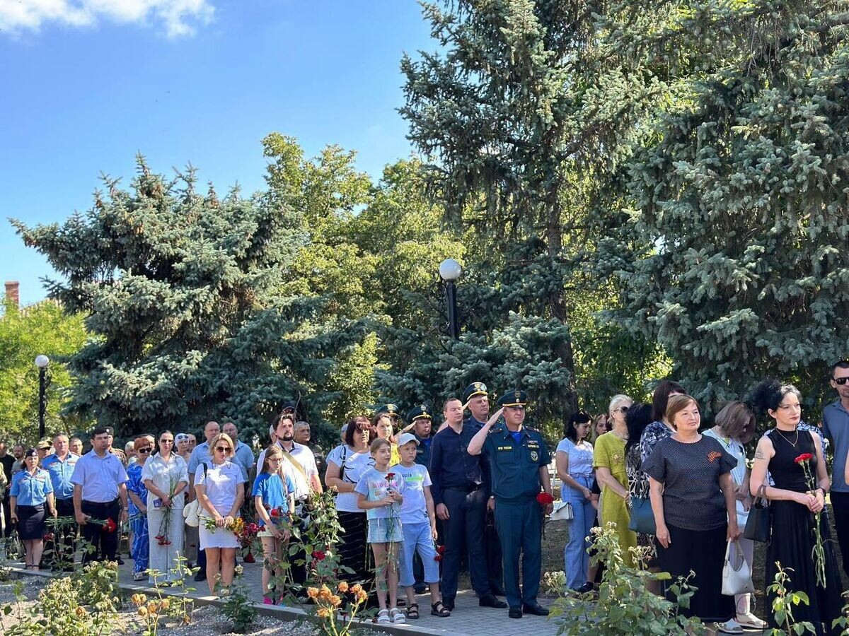    Митинг в День памяти и скорби в городе Геническ© Фото : Министерство культуры Херсонской области/ВКонтакте