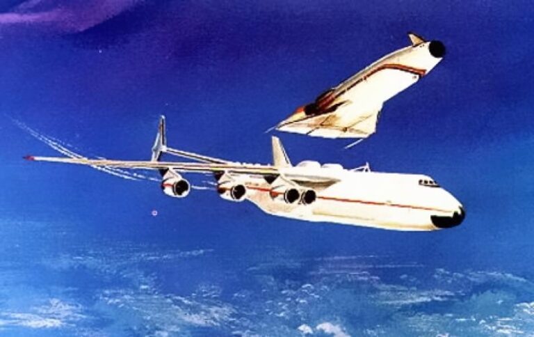 Со спины Мрии в космос. Ан-325 как первая ступень космического челнока