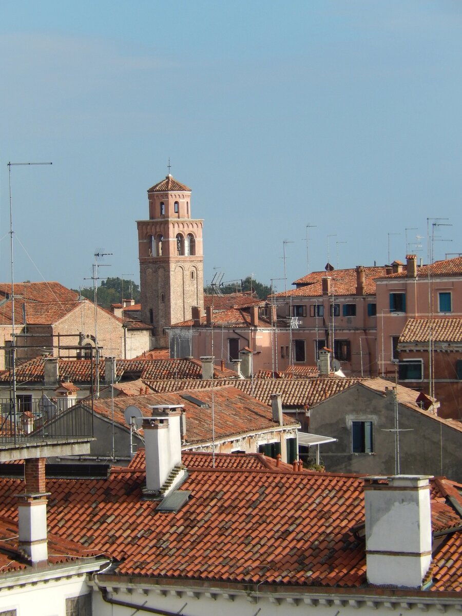 А этот вид с крыши хостела