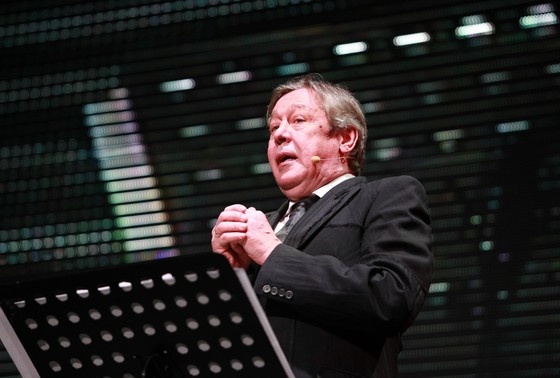    Михаил Ефремов