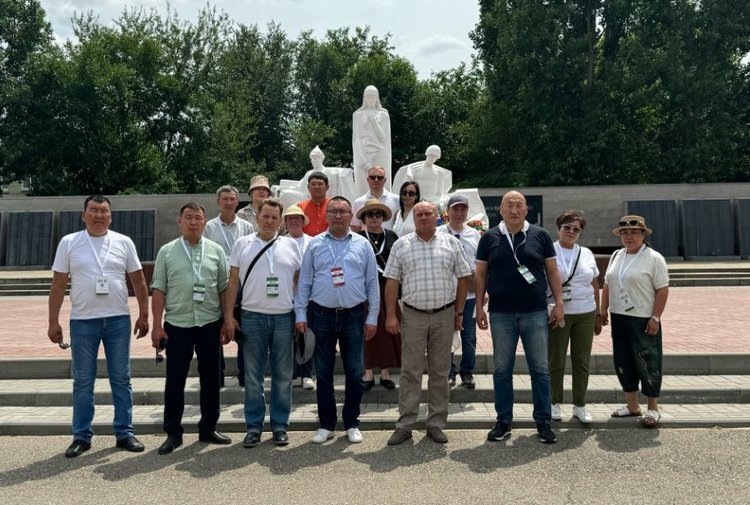    С передовым опытом земледелия коллег ознакомилась делегация Бурятии на Всероссийском дне поля 2024