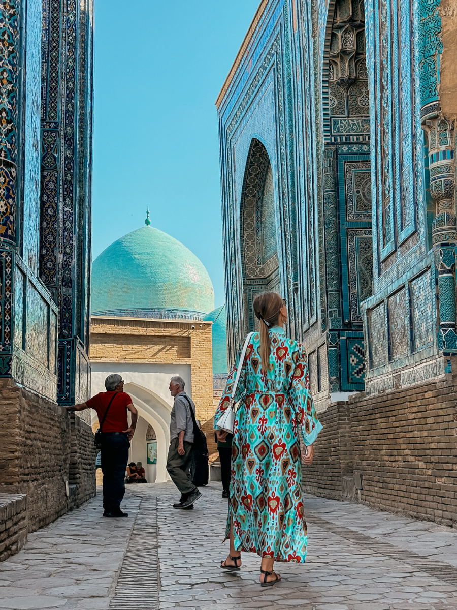 Немного информации для будущих туристов:  В Узбекистан есть прямые рейсы из городов России.