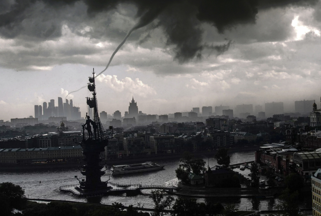 Воронка над центром Москвы. Фото из телеграмм.