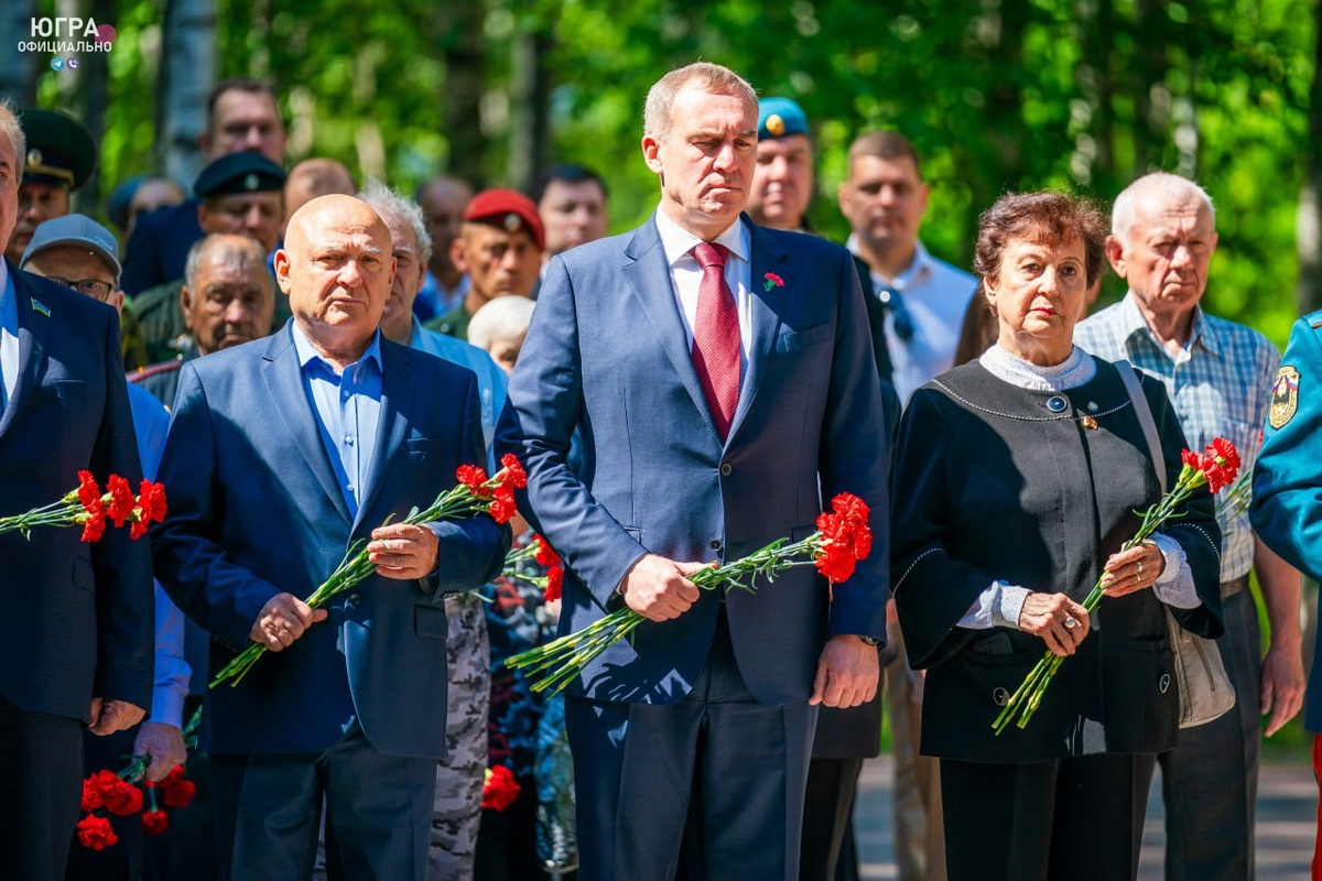    В Югре в День памяти и скорби состоялась церемония возложения цветов