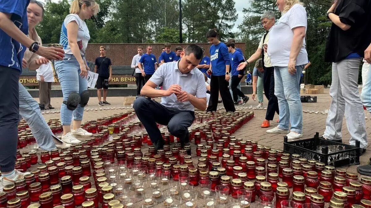 В Ижевске и Воткинске активисты в День памяти и скорби выложили огненные  картины | udm-info.ru | Дзен