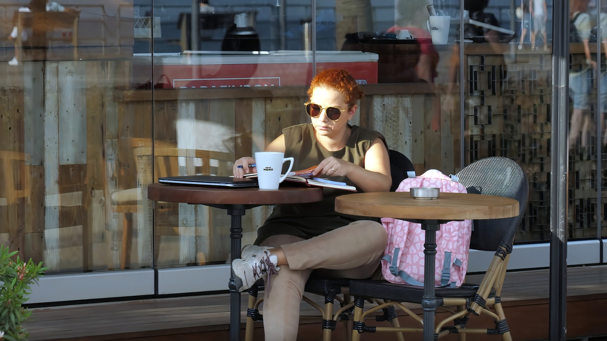 Работа и удовольствие - два в одном, и как говорят в Протарасе "Расстегнутый воротничок". . 