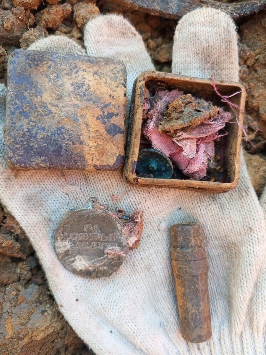    Медаль "За боевые заслуги" нашли в районе Феодосии в начале июня. Фото: ПО "Ак-Монай"/Вконтакте