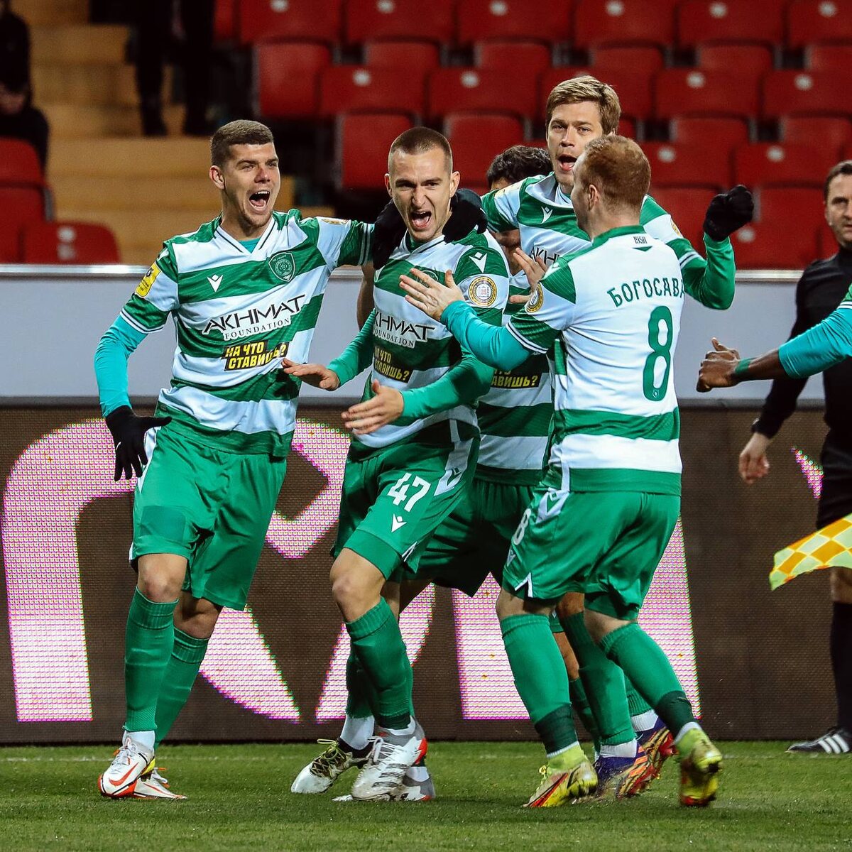 Момент иры (Даниил Уткин в центре). / ФОТО из семейного архива Уткиных