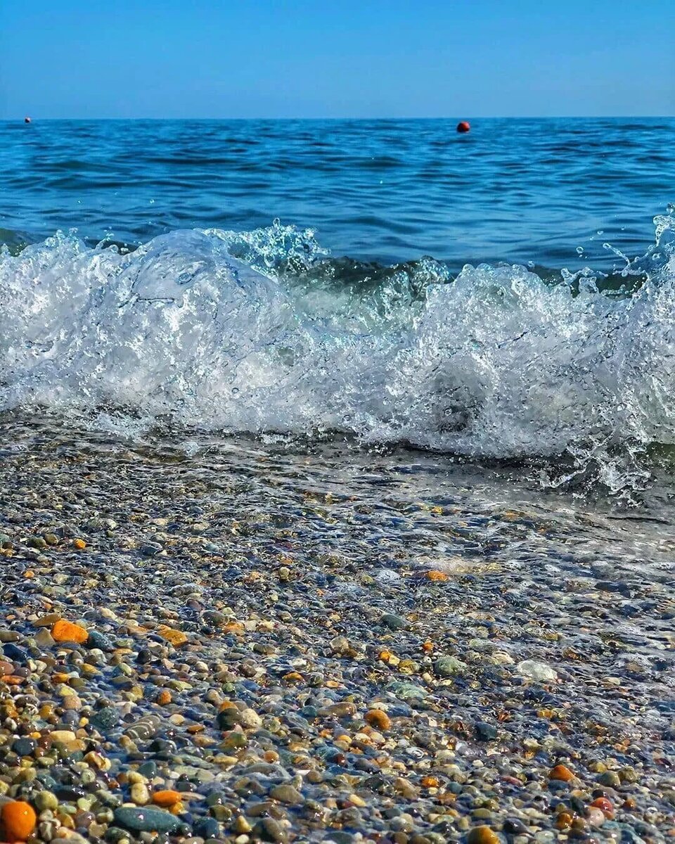 В Судаке чистейшее море.