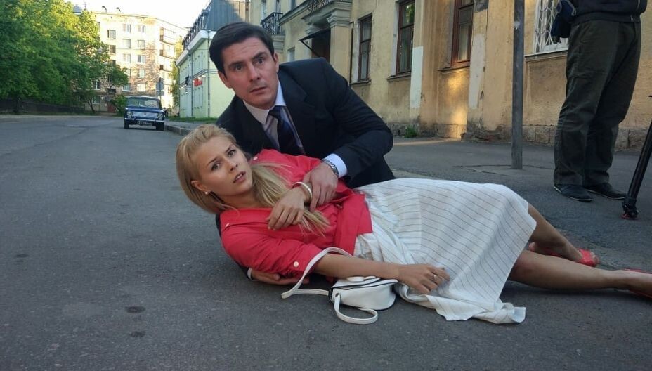 Софья Шуткина и Дмитрий Паламарчук. Кадр из сериала "Матрешка".