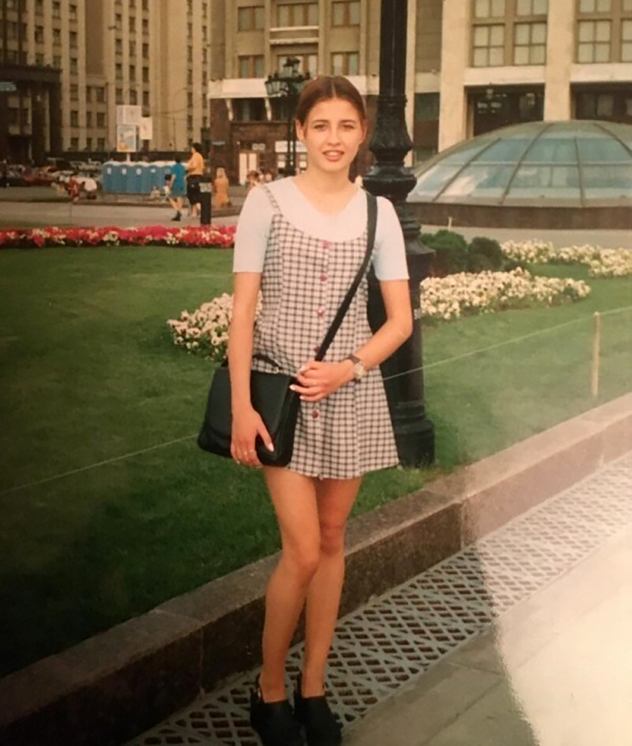 Moscow 1991 peter turnley. 1990 кто она. Мода середины 90-х. 1990 кто она. 1990 кто она.