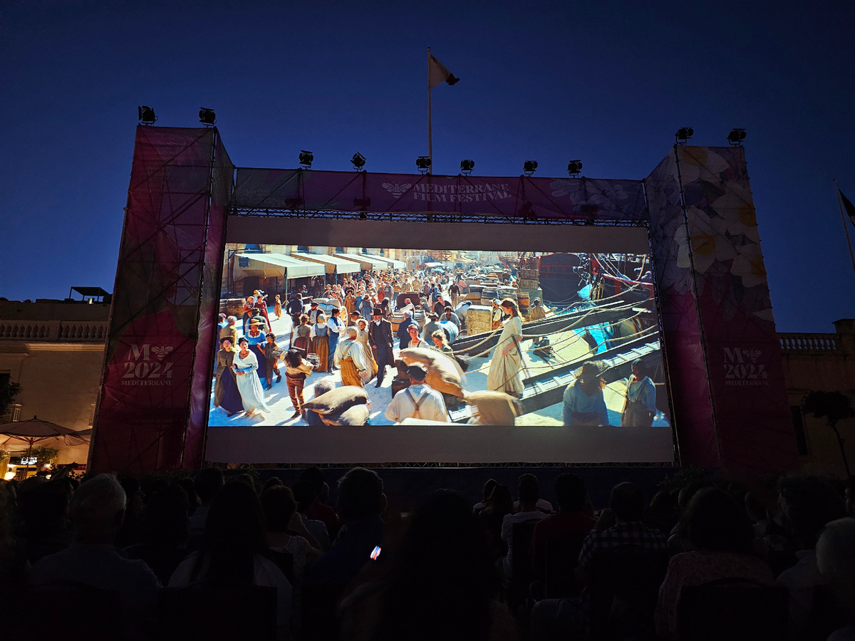 Сцена, в декорациях которой была сделана моя фотография