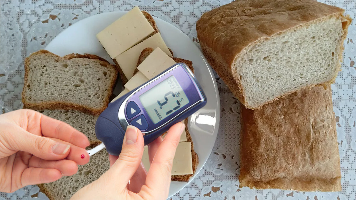 Хлебные страсти при диабете: как укротить сахар в крови и не отказываться от любимой выпечки 🍞💉