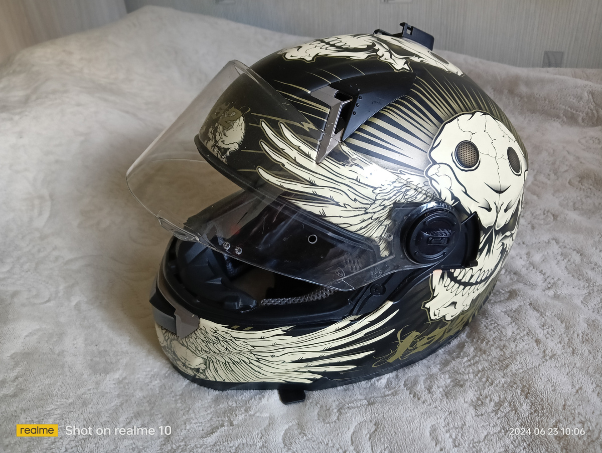 Черепа и крылья - эта раскраска меня зацепила