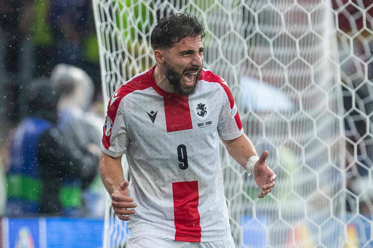    Зурико Давиташвили ушел на скамейку на 60-й минуте.   
Фото: IMAGO, BEAUTIFUL SPORTS, Meusel, globallookpress.com