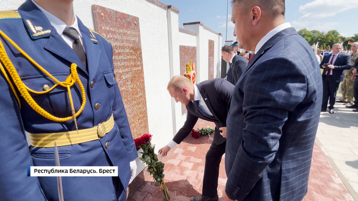 В Бресте на Аллее памяти торжественно открыли мемориальную доску,  посвященную уроженцам Башкирии | Башкортостан 24 | Дзен