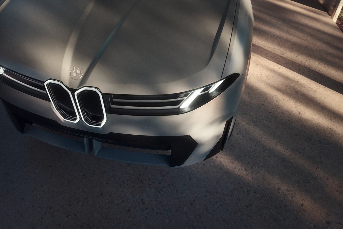 Новинки станут полностью электрическими альтернативами BMW 1-й серии и BMW 2-й серии с двигателями внутреннего сгорания и будут построены на новой версии платформы Neue Klasse с 800-вольтовой...